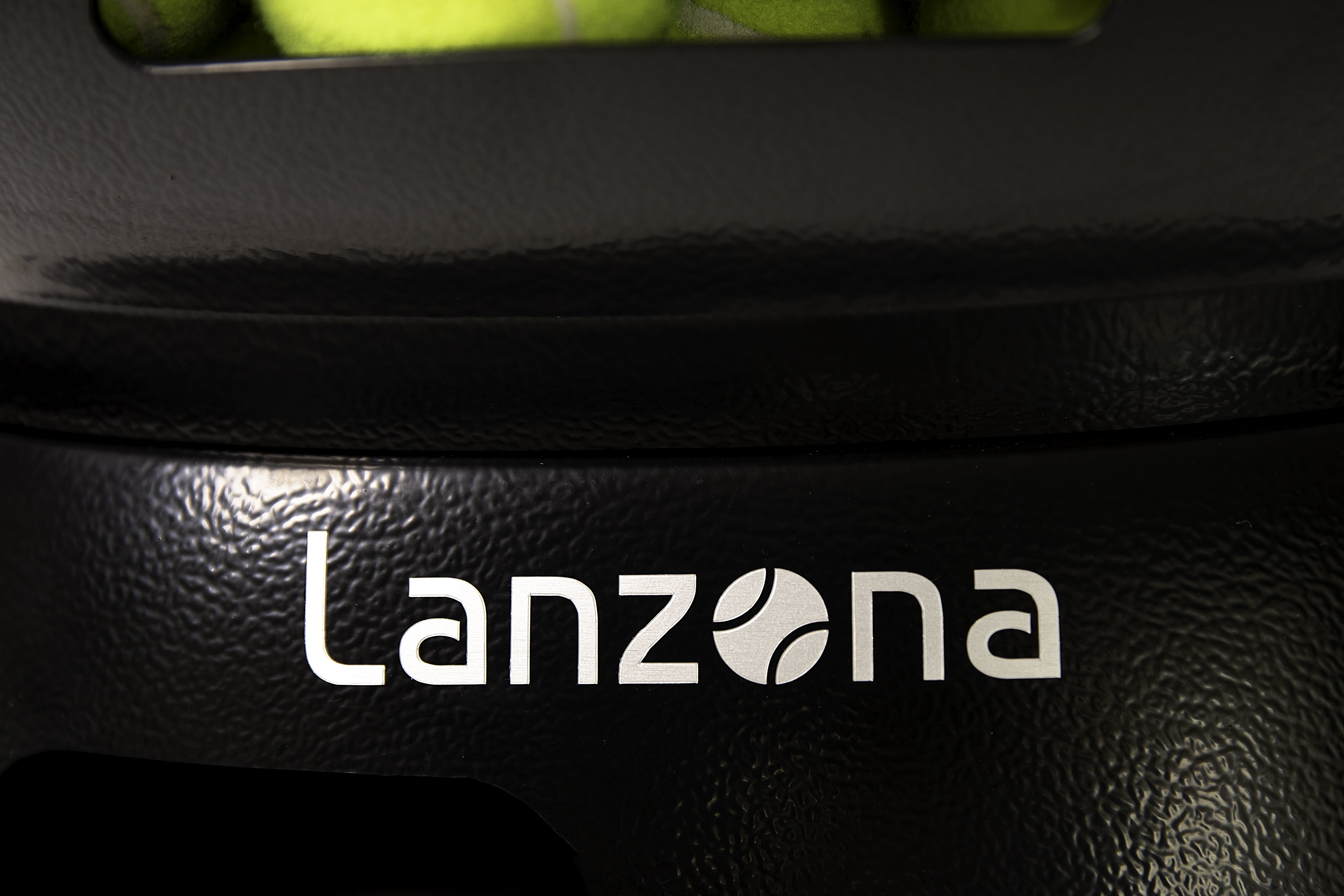 Lanzona brand logo